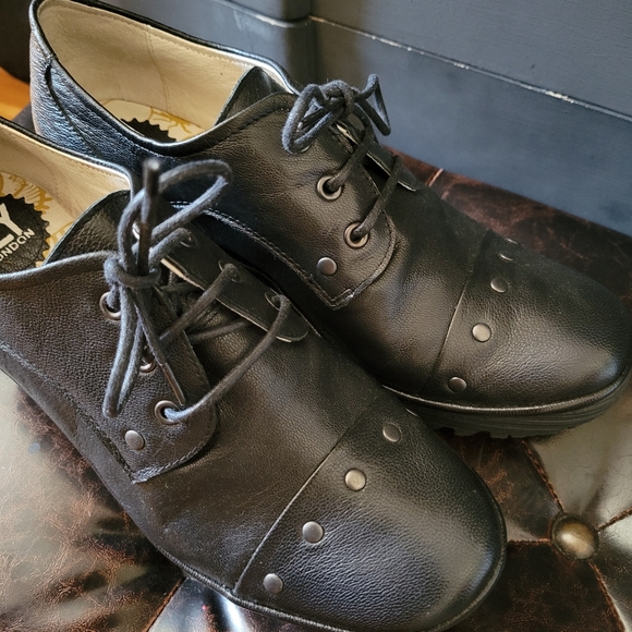 Fly London Studded Leather Chunky Oxford Platform Wedges - Picture 3 of 4